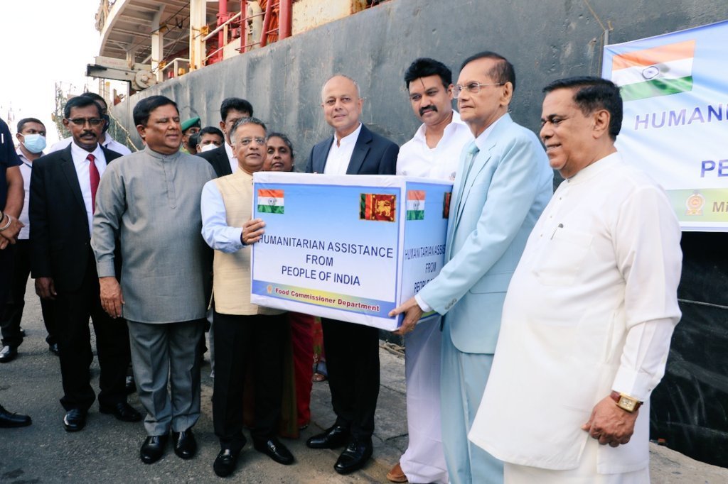 இந்தியாவின் தமிழ்நாடு நிவாரணம் கொழும்பை அடைந்தது இந்தியாவின் தமிழ்நாடு நிவாரணம் கொழும்பை அடைந்தது