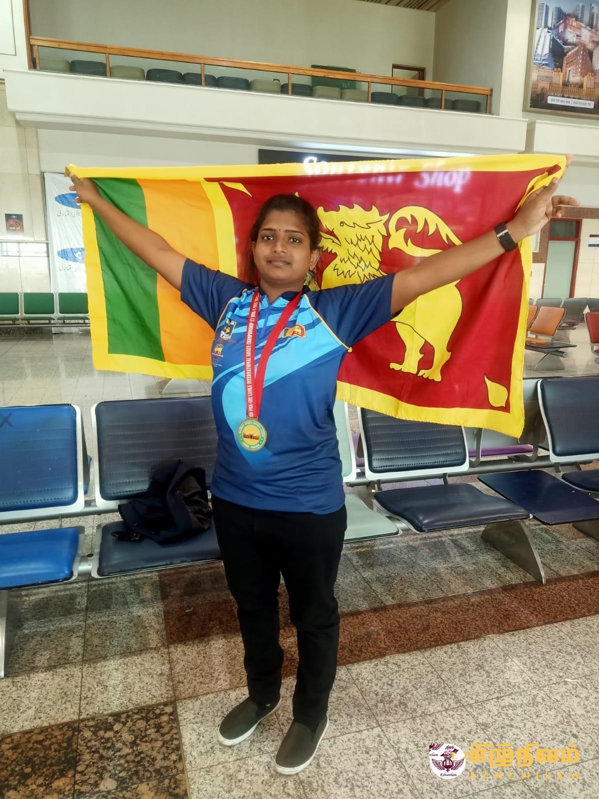 சர்வதேச குத்துச் சண்டை போட்டியில் தங்கப் பதக்கம் வென்று அசத்திய  வவுனியா வீராங்கனை