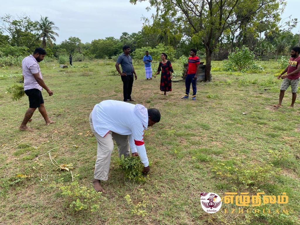 வாகரை கண்டலடி துயிலுமில்லம் துப்பரவுப் பணி￼