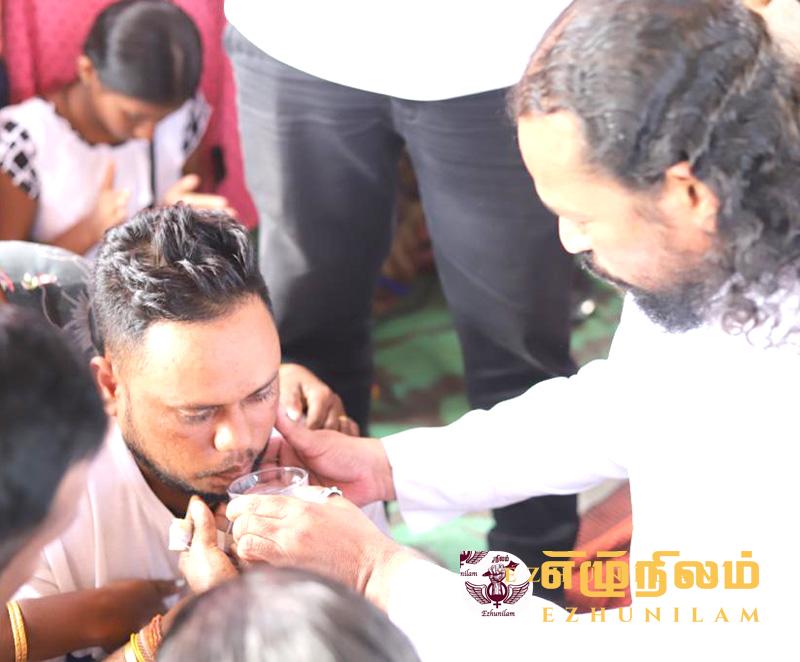 தமிழ்த் தேசியக் கட்சித் தலைவர்கள் உறுதிமொழி உண்ணாவிரதப் போராட்டத்தை கைவிட்ட முன்னாள் போராளி தமிழ்த் தேசியக் கட்சித் தலைவர்கள் உறுதிமொழி உண்ணாவிரதப் போராட்டத்தை கைவிட்ட முன்னாள் போராளி