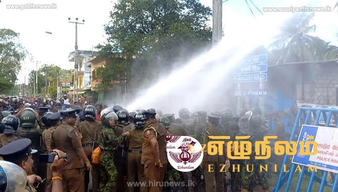 யாழில் இடம்பெற்ற ஆர்ப்பாட்டத்தின் ஆயுதப் படையினரின் வன்முறைக்கு கண்டனம்