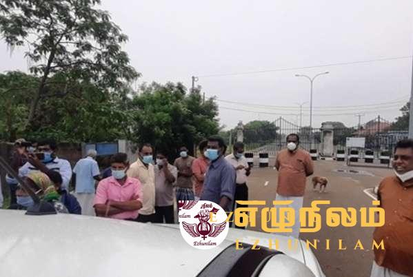போராட்ட இடத்திற்கு நேரில் சென்ற சுமந்திரன் மற்றும் மாவை￼
