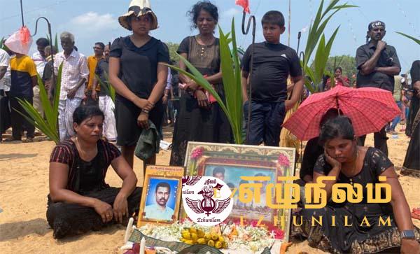 முள்ளிவாய்க்கால் முற்றத்தில் நினைவுச் சுடர் ஏற்றப்பட்டது; ஆயிரக்கணக்கான மக்கள் சூழ்ந்து உணர்வுபூர்வமாக அஞ்சலி