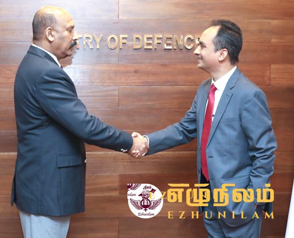 இலங்கை-இந்திய பாதுகாப்பை மேலும் மேம்படுத்த இணக்கம்; இந்திய புதிய பிரதி உயர் ஸ்தானிகர் – பாதுகாப்பு செயலாளர் சந்திப்பு இலங்கை-இந்திய பாதுகாப்பை மேலும் மேம்படுத்த இணக்கம்; இந்திய புதிய பிரதி உயர் ஸ்தானிகர் – பாதுகாப்பு செயலாளர் சந்திப்பு