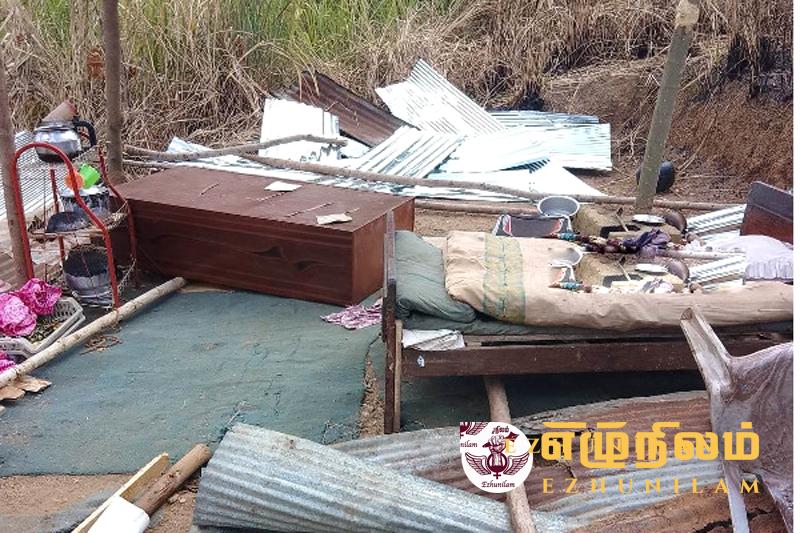 தோட்டத் தொழிலாளியின் வீட்டை அழித்த அதிகாரி; மாத்தளையில் சம்பவம் தோட்டத் தொழிலாளியின் வீட்டை அழித்த அதிகாரி; மாத்தளையில் சம்பவம்