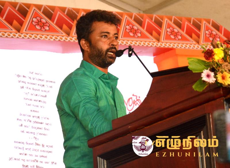 விடுதலைப் புலிகள் சிங்களப் படைப்பாளிகளை கொண்டாடினார்கள்; சிங்கள மக்கள் மத்தியில் உரையாற்றிய தீபச்செல்வன் விடுதலைப் புலிகள் சிங்களப் படைப்பாளிகளை கொண்டாடினார்கள்; சிங்கள மக்கள் மத்தியில் உரையாற்றிய தீபச்செல்வன்