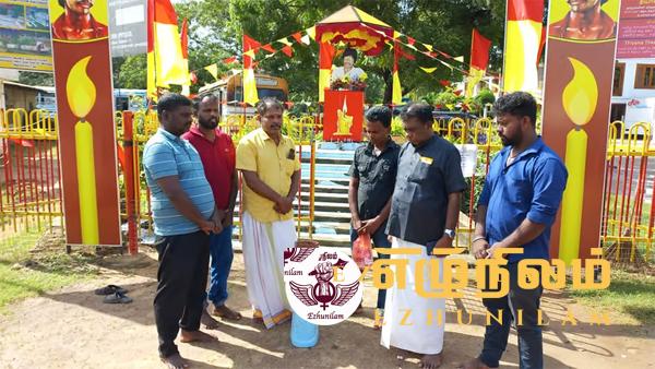 தடைகளுக்கு மத்தியில் உணர்வெழுச்சிச்சியுடன் இடம்பெற்ற மாவீரர் தின நிகழ்வுகள் தடைகளுக்கு மத்தியில் உணர்வெழுச்சிச்சியுடன் இடம்பெற்ற மாவீரர் தின நிகழ்வுகள்