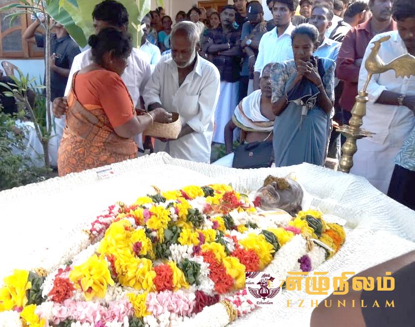 வல்வெட்டித்துறையில் பிரபாகரனின் வீட்டில் சாந்தனின் பூதவுடலுக்கு அஞ்சலி