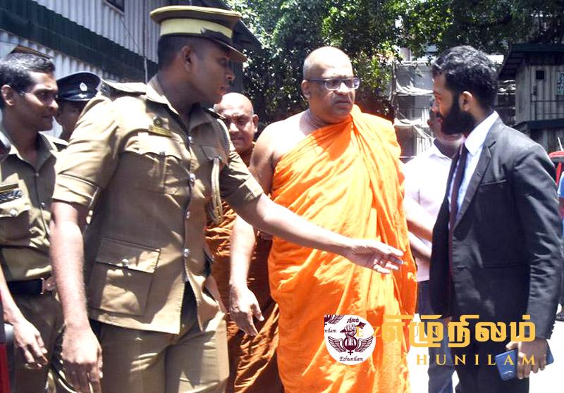 இஸ்லாத்தை அவமதித்ததால் 4 வருடத்துக்கு உள்ளே தள்ளப்படும் ஞானசாரர் இஸ்லாத்தை அவமதித்ததால் 4 வருடத்துக்கு உள்ளே தள்ளப்படும் ஞானசாரர்