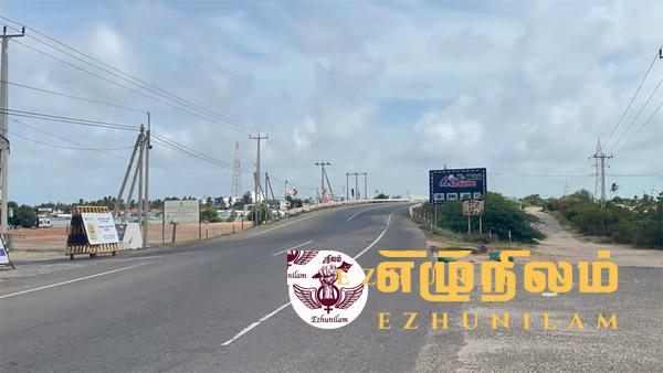 மன்னார் பிரதான பாலத்தடியில் உள்ள சோதனைச் சாவடி அகற்றப்பட்டது: இராணுவ கட்டுமாணங்கள் எவையும் அகற்றப்படவில்லை