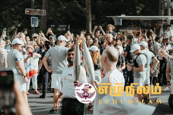 ஒலிம்பிக் சுடரை ஏந்திய இலங்கை தமிழர்; வரலாறு படைத்தார் தர்ஷன் செல்வராஜா