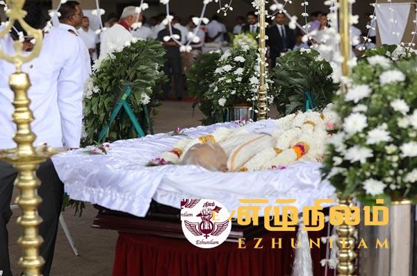 யாழ். தந்தை செல்வா கலையரங்கில் சம்பந்தனுக்கு அஞ்சலி! யாழ். தந்தை செல்வா கலையரங்கில் சம்பந்தனுக்கு அஞ்சலி!