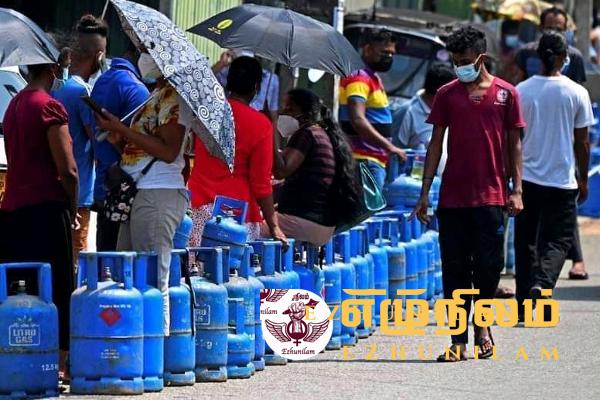 சிலிண்டர் சின்னம் – ரணில் விரும்பினாரா?: வாக்குகளைப் பெற வரிசை யுகத்தை ஞாபகப்படுத்தும் உத்தி! சிலிண்டர் சின்னம் – ரணில் விரும்பினாரா?: வாக்குகளைப் பெற வரிசை யுகத்தை ஞாபகப்படுத்தும் உத்தி!