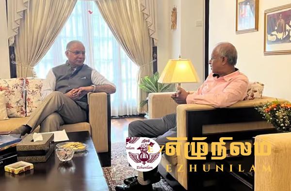சகல வேட்பாளர்களுடனும்தீர்வு குறித்துப் பேசுங்கள்: சுமந்திரனுக்கு இந்தியத் தூதுவர் ஆலோசனை சகல வேட்பாளர்களுடனும்தீர்வு குறித்துப் பேசுங்கள்: சுமந்திரனுக்கு இந்தியத் தூதுவர் ஆலோசனை