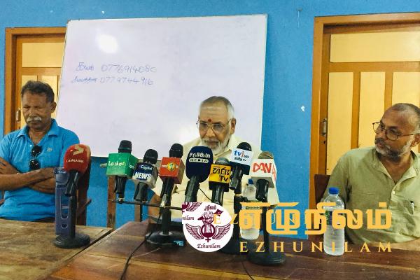 தமிழர்களின் ஒற்றுமையை சிதைக்கும் படித்த முட்டாள்களுக்கு பாடம் புகட்டுவோம் தமிழர்களின் ஒற்றுமையை சிதைக்கும் படித்த முட்டாள்களுக்கு பாடம் புகட்டுவோம்
