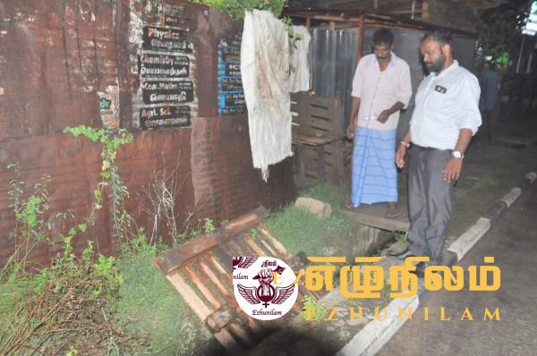 அம்பாறையில் அடித்து நொறுக்கப்பட்ட நாடாளுமன்ற வேட்பாளரின் ஆதரவாளரின் கடை!