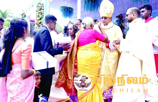 மன்னார் மறை மாவட்டத்தின் 4 ஆவது ஆயராக பேரருட்திரு அந்தோனிப்பிள்ளை ஞானப்பிரகாசம் அடிகளார் அருட்பொழிவு