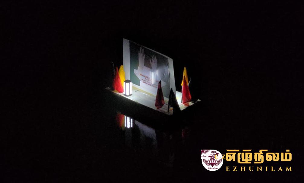 மட்டக்களப்பு கல்லடி பாலம் வாவியில் மிதந்து வந்த தமிழன அழிப்பு நினைவு தூபிகளால் பெரும் பரபரப்பு மட்டக்களப்பு கல்லடி பாலம் வாவியில் மிதந்து வந்த தமிழன அழிப்பு நினைவு தூபிகளால் பெரும் பரபரப்பு