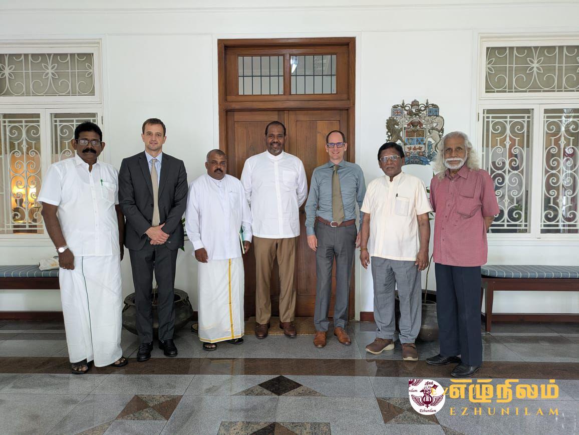 அரசின் வடக்கு காணி சுவீகரிப்புக்களை சர்வதேசம் தலையிட்டு நிறுத்த வேண்டும்; 4 தூதுவர்களிடம் தமிழ் தேசியப்பேரவை வலியுறுத்தல் அரசின் வடக்கு காணி சுவீகரிப்புக்களை சர்வதேசம் தலையிட்டு நிறுத்த வேண்டும்; 4 தூதுவர்களிடம் தமிழ் தேசியப்பேரவை வலியுறுத்தல்