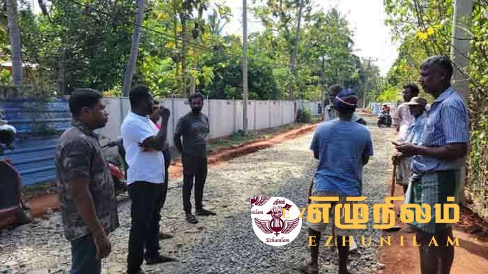 வீதி புனரமைப்பை தடுத்து நிறுத்திய உப நகர பிதா வீதி புனரமைப்பை தடுத்து நிறுத்திய உப நகர பிதா