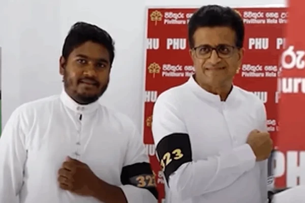 சர்ச்சைக்குரிய 323 கொள்கலன்கள் விவகாரம் – கறுப்புப் பட்டி போராட்டத்தை ஆரம்பித்த கம்மன்பில