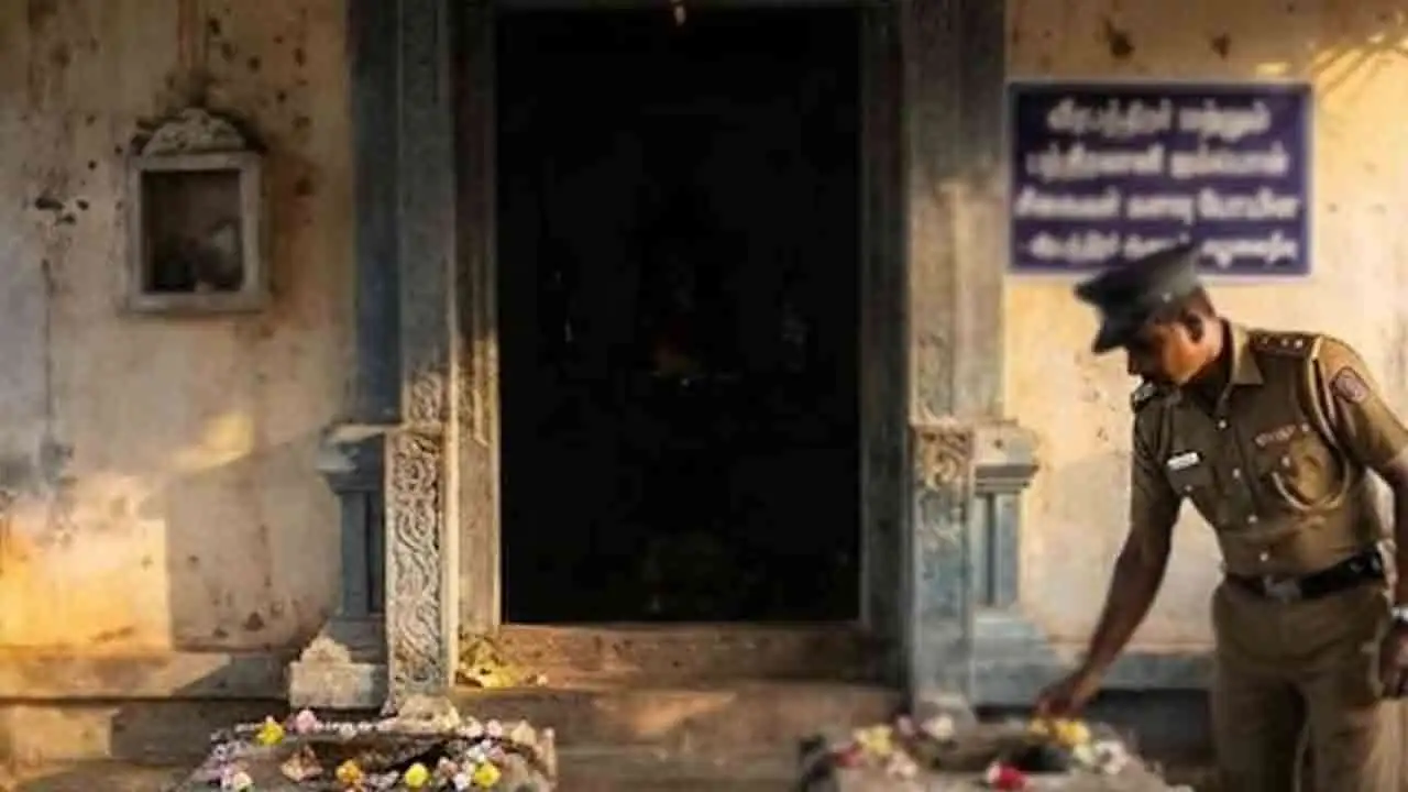 எழுவைதீவு வீரபத்திரர் ஆலயத்தில் 20 லட்சம் ரூபா ஐம்பொன் சிலைகள் திருட்டு